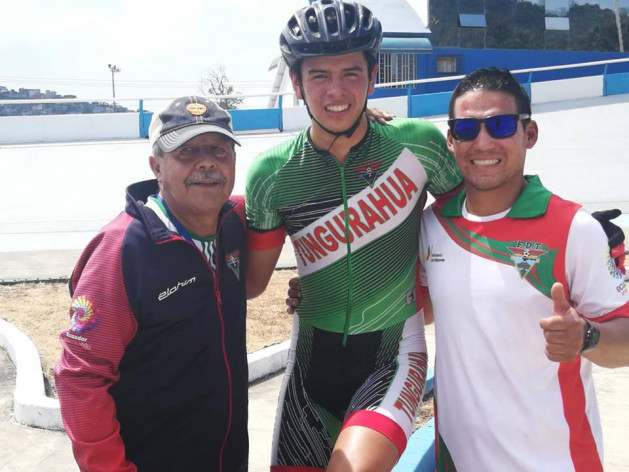 JUEGOSNACIONALES2018KENNETHGUZMNMEDALLADEOROJUNTOAPEDROLUGOYWASHINGTONVARGAS